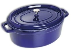 Cocotte Ovale En Fonte émaillée Staub Bleu Intense De 33 Cm
